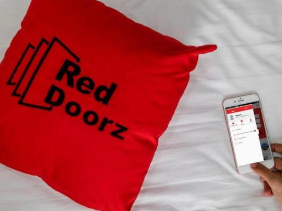 Benuaanyar Reddoorz Plus Near Taman Siring酒店 外观 照片